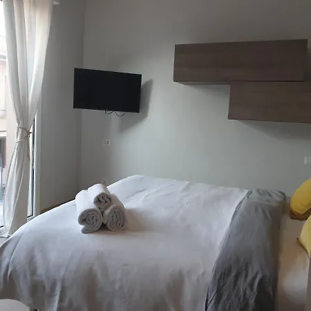 Michelangelo Con Parcheggio Gratuito In Loco E Self Check In Aparthotel Cormano